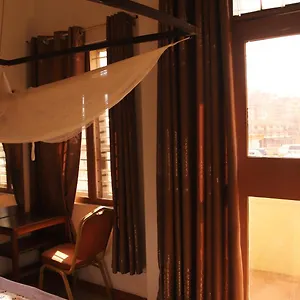 https://new-gloria.about-kampalahotels.com